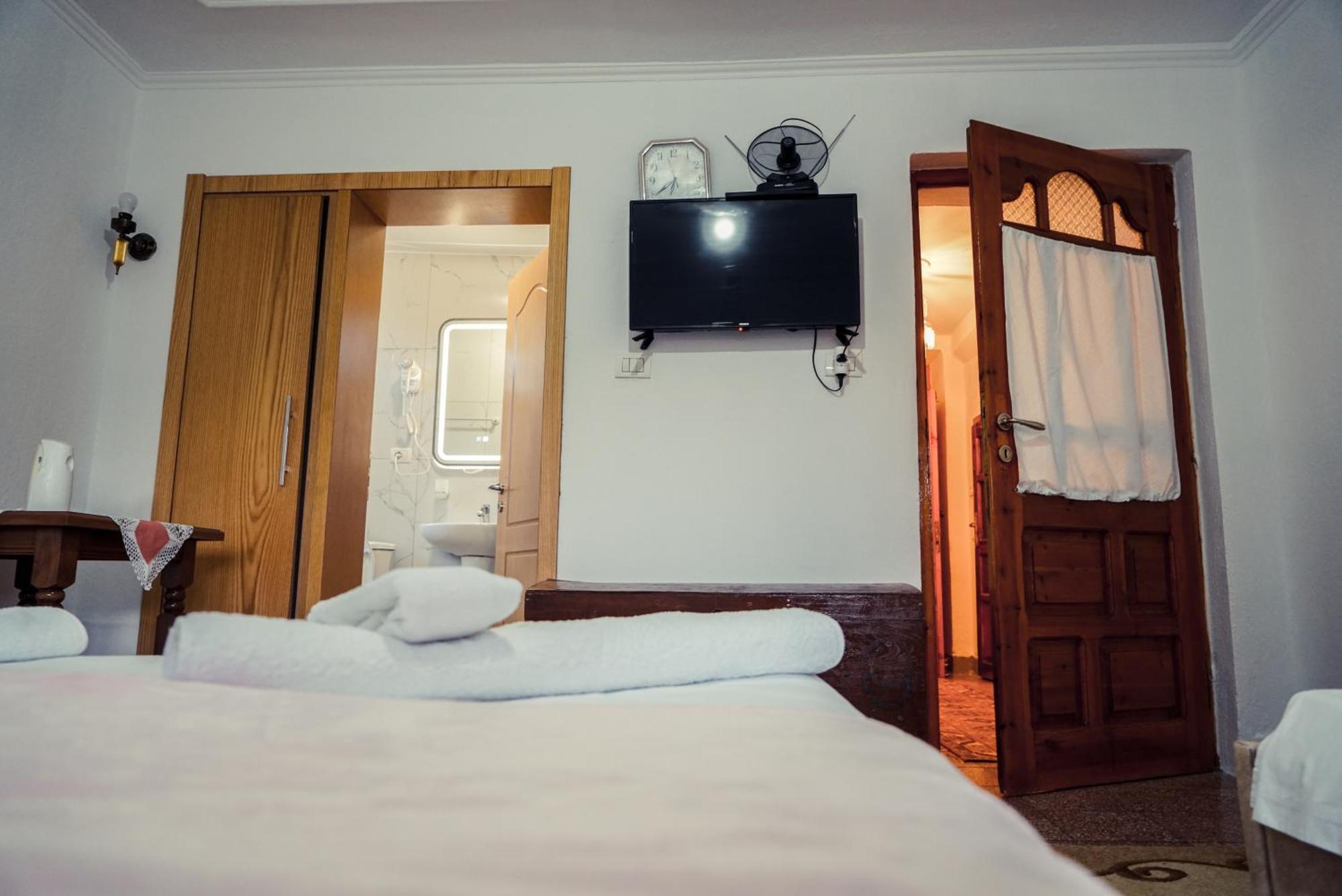 Guesthouse Arber Gjirokastër Eksteriør bilde