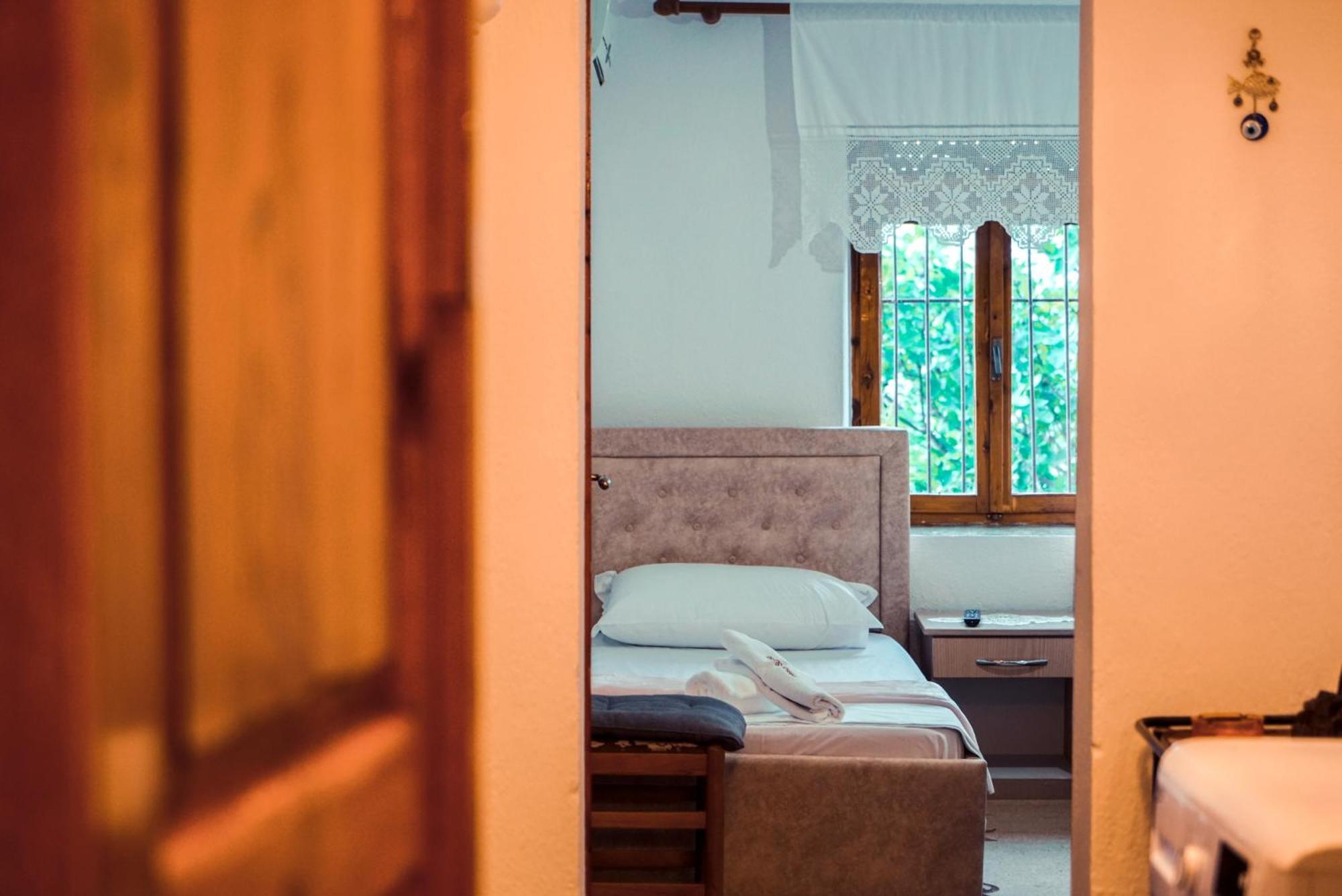Guesthouse Arber Gjirokastër Eksteriør bilde
