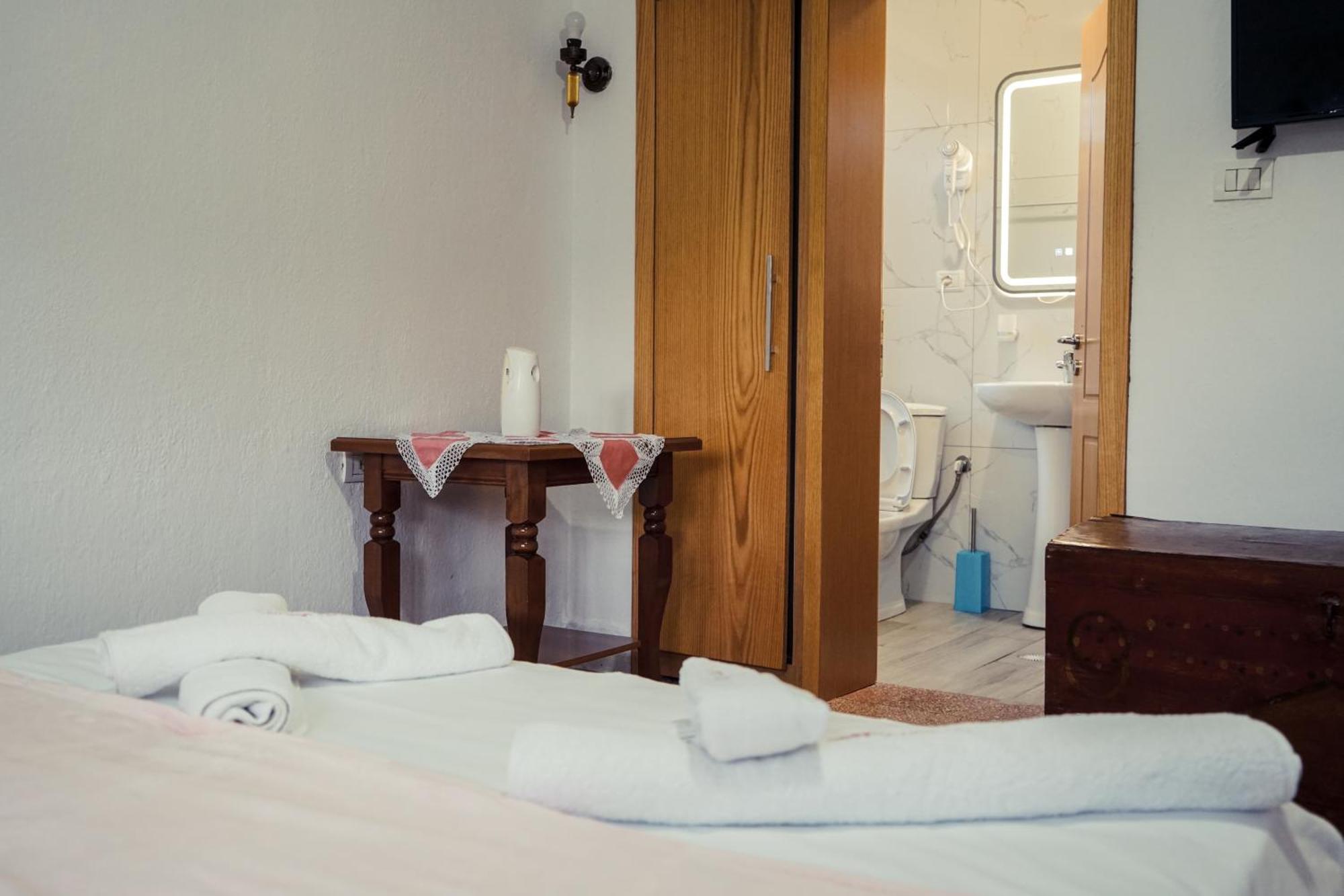 Guesthouse Arber Gjirokastër Eksteriør bilde