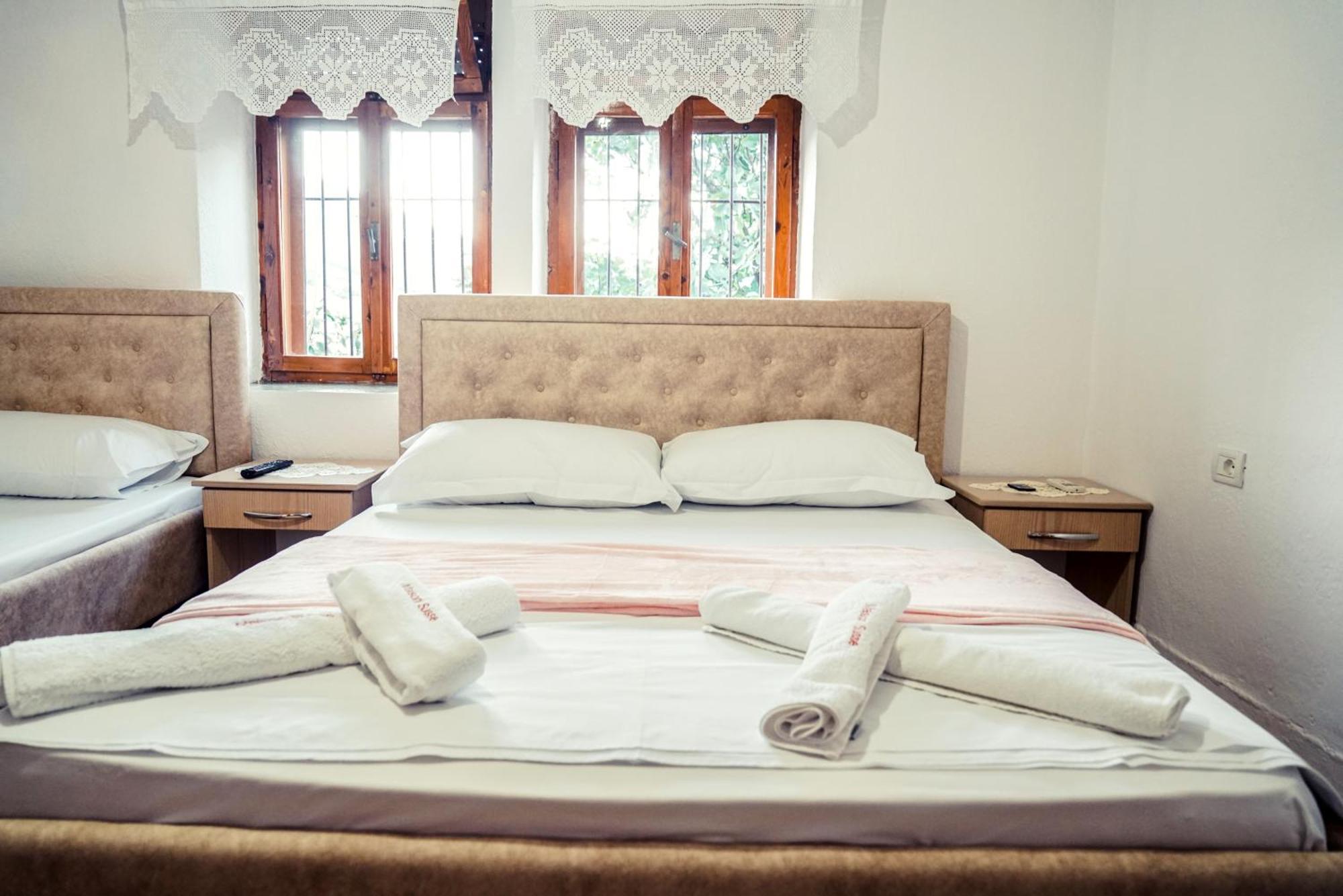 Guesthouse Arber Gjirokastër Eksteriør bilde