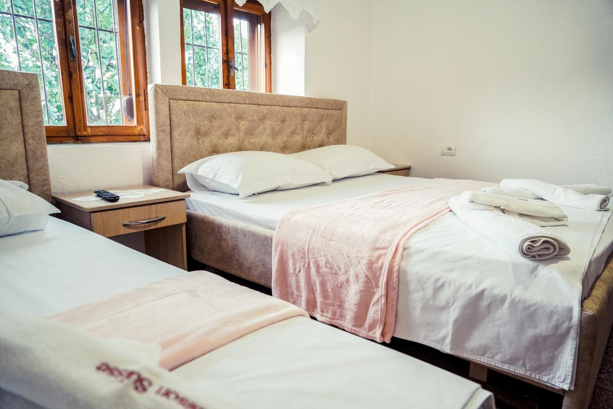 Guesthouse Arber Gjirokastër Eksteriør bilde
