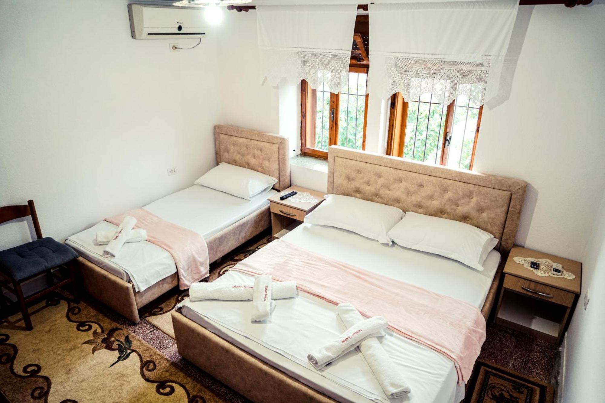 Guesthouse Arber Gjirokastër Eksteriør bilde